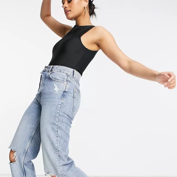 ASOS design black bodysuit // size 2 - Picture 3 of 3